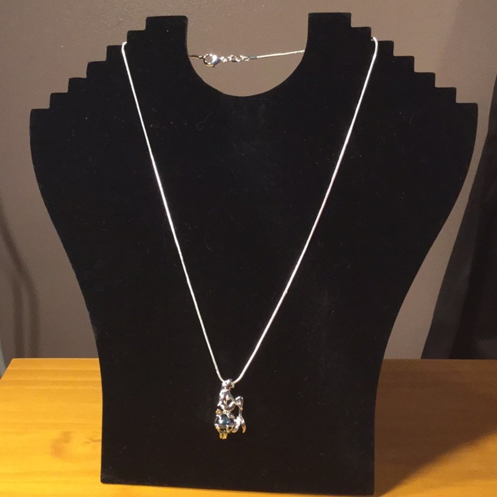 18 in. Mermaid Necklace W/Real Pearl (Brand New)
